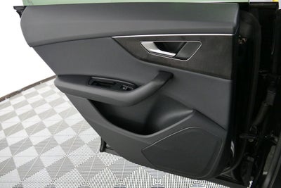 2023 Audi Q8 55 Premium quattro