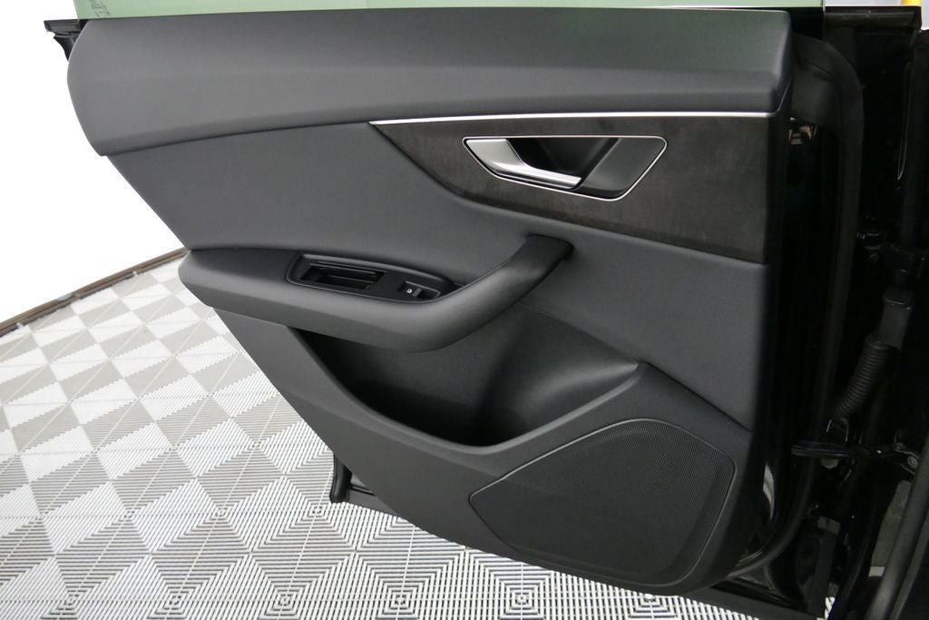 2023 Audi Q8 55 Premium quattro