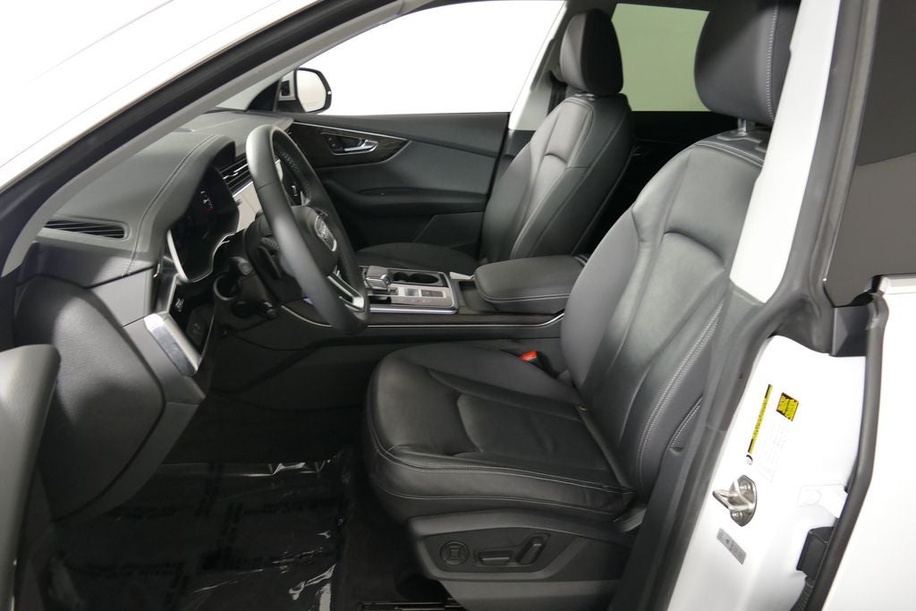 2023 Audi Q8 55 Premium quattro