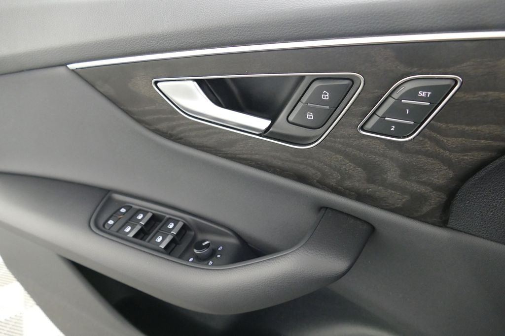 2023 Audi Q8 55 Premium quattro