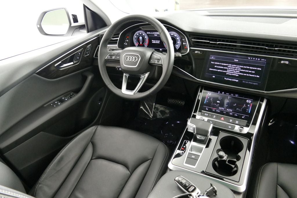 2023 Audi Q8 55 Premium quattro