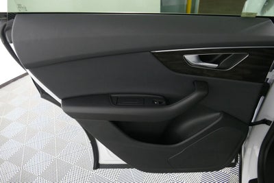 2023 Audi Q8 55 Premium quattro
