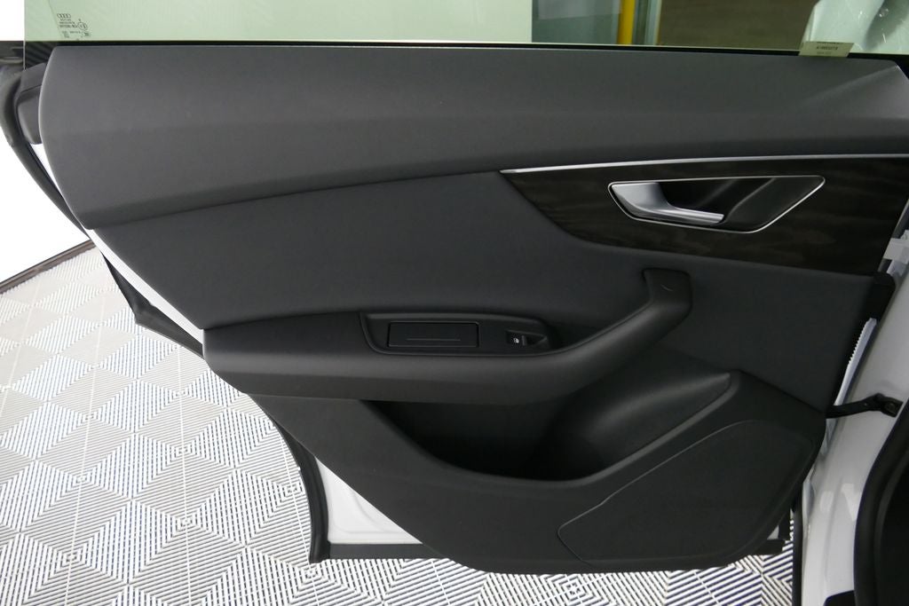 2023 Audi Q8 55 Premium quattro