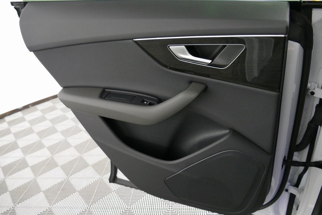 2024 Audi Q8 55 Premium quattro