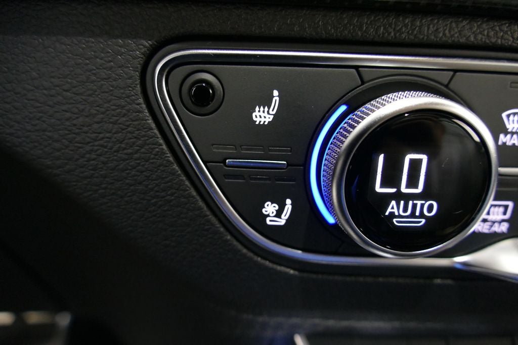 2023 Audi SQ5 Premium Plus quattro