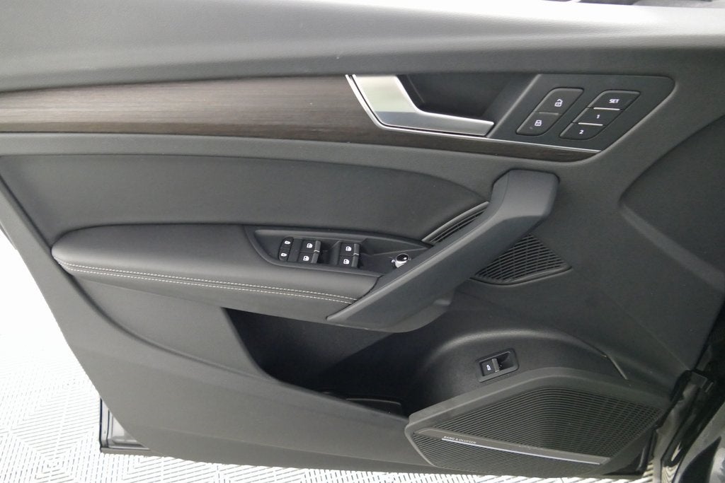 2023 Audi Q5 40 Premium Plus quattro