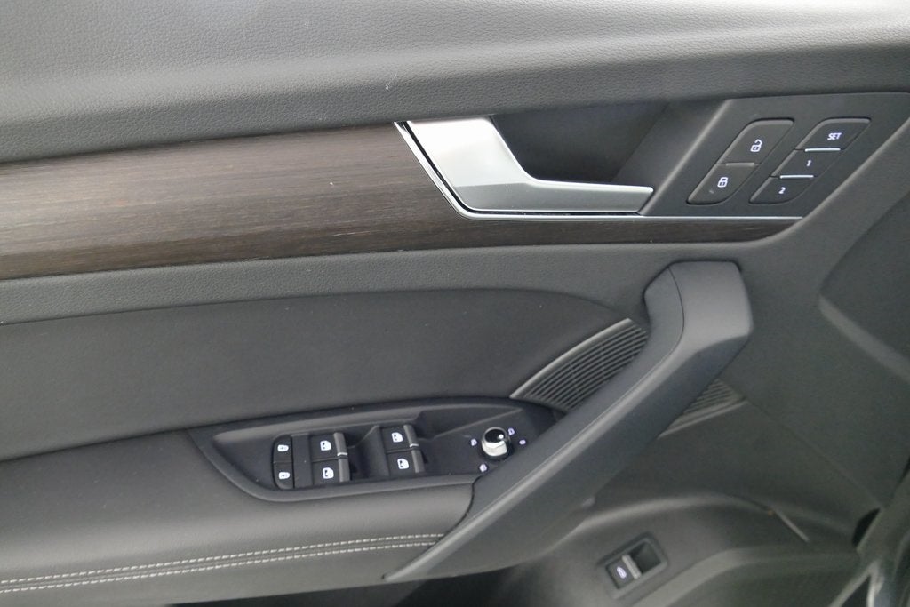 2023 Audi Q5 40 Premium Plus quattro