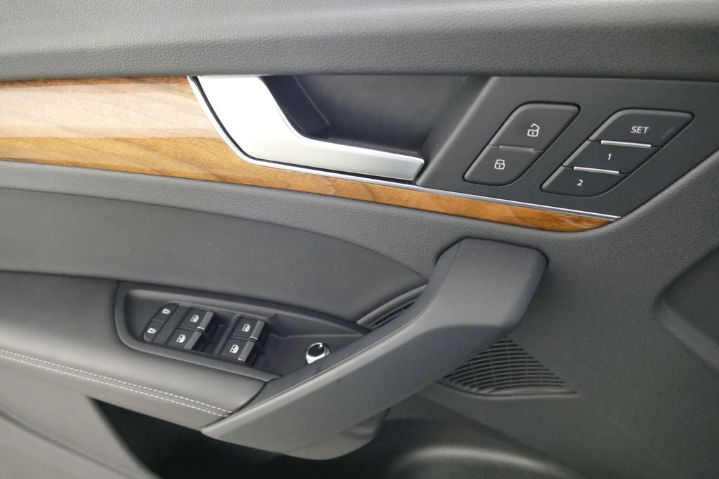 2023 Audi Q5 40 Premium Plus quattro