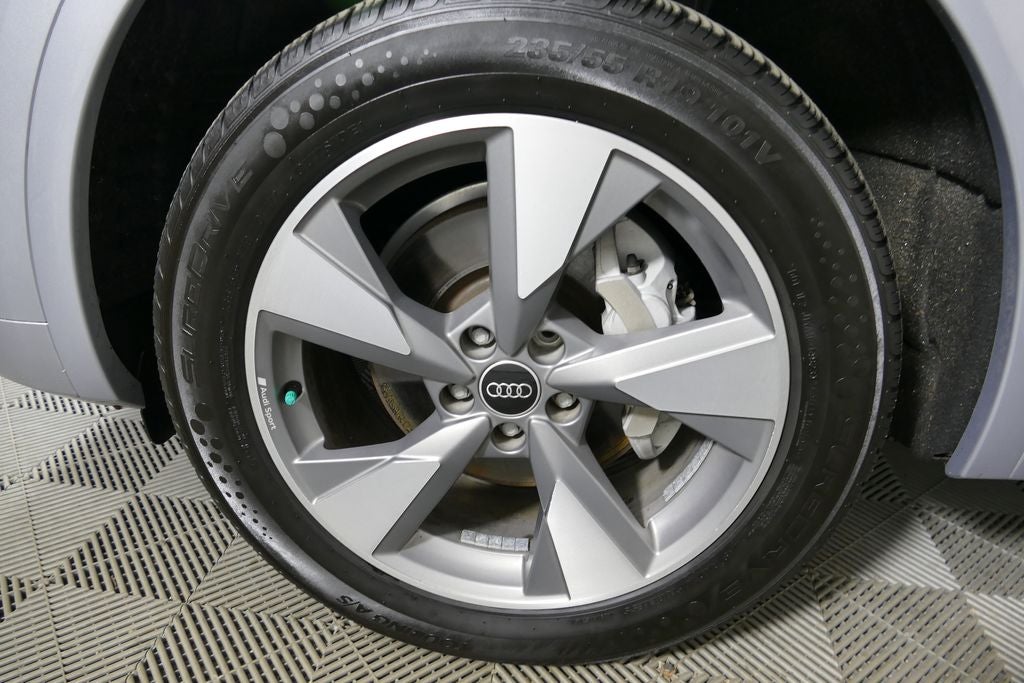 2023 Audi Q5 40 Premium Plus quattro
