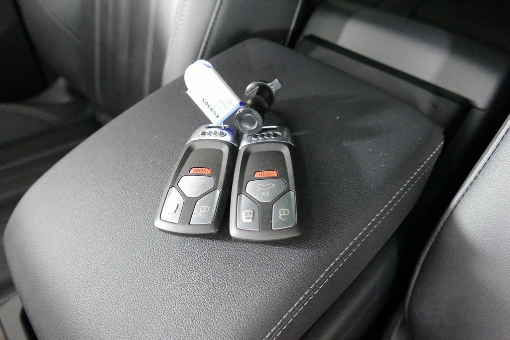 2023 Audi Q5 40 Premium Plus quattro