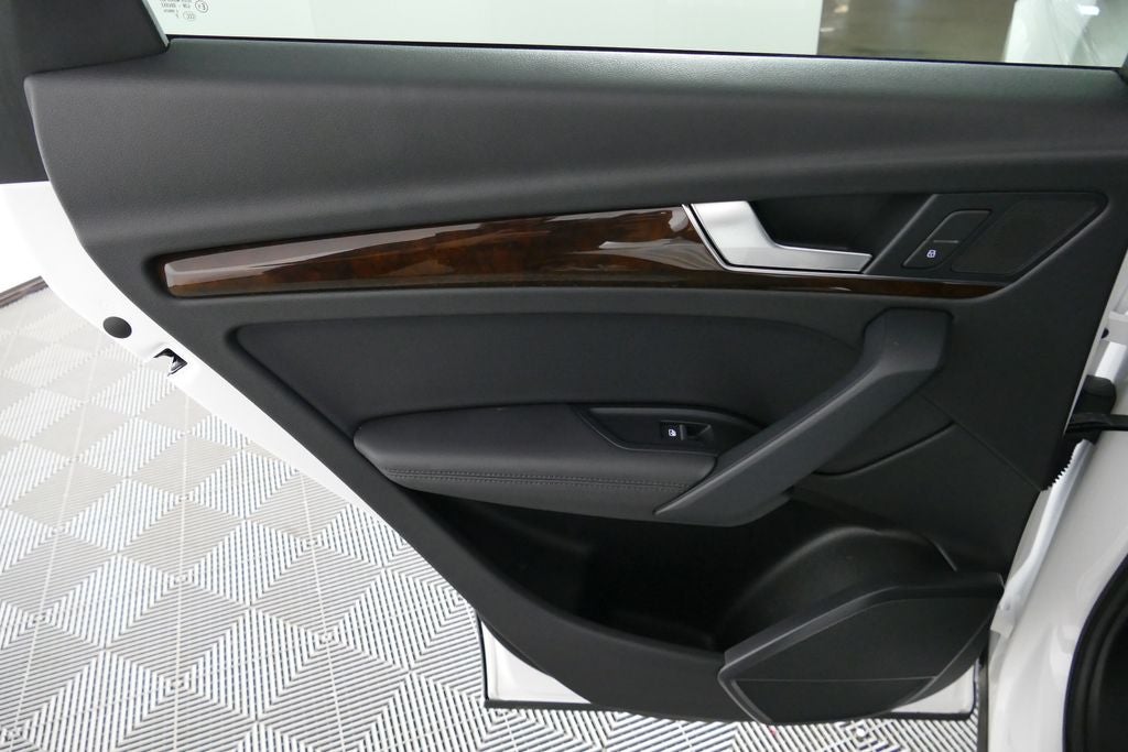 2020 Audi Q5 45 Premium Plus quattro