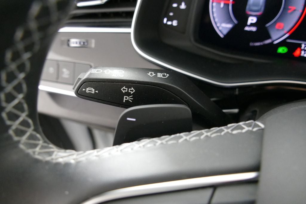 2023 Audi Q8 55 Premium Plus quattro