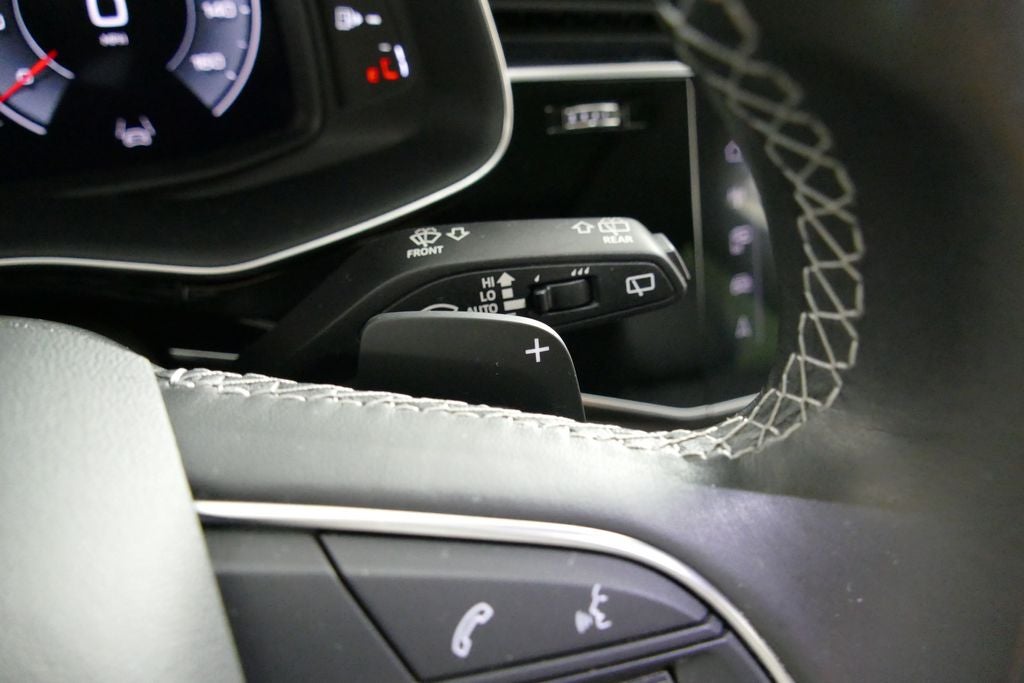 2023 Audi Q8 55 Premium Plus quattro