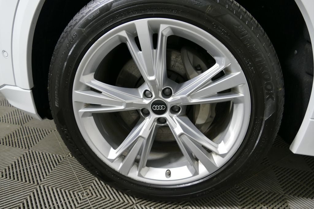2023 Audi Q8 55 Premium Plus quattro