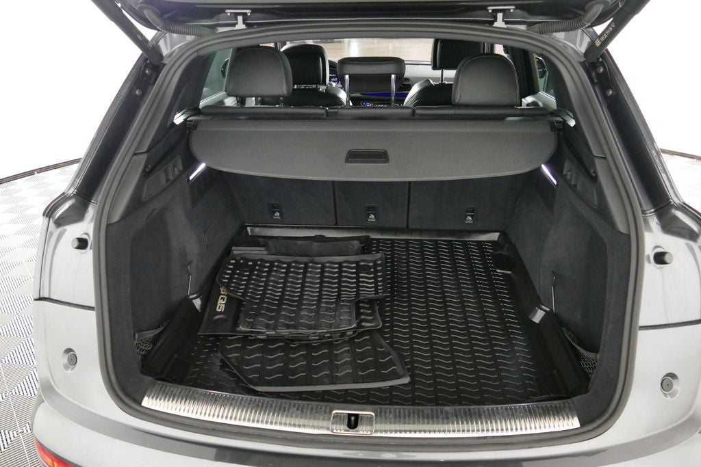 2023 Audi SQ5 Prestige quattro