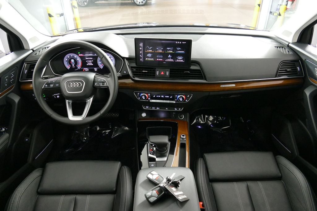 2023 Audi Q5 45 S line Premium quattro