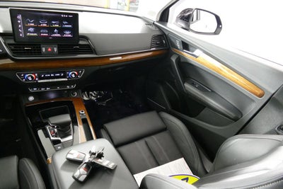 2023 Audi Q5 45 S line Premium quattro