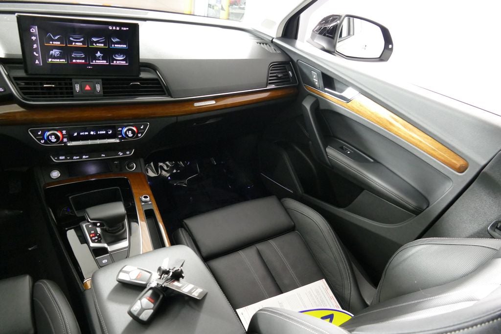 2023 Audi Q5 45 S line Premium quattro