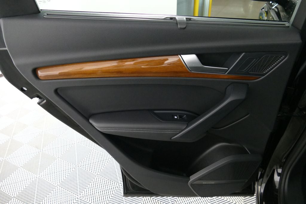 2023 Audi Q5 45 S line Premium quattro
