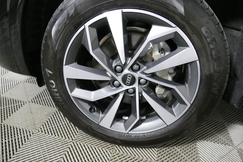 2023 Audi Q5 45 S line Premium quattro