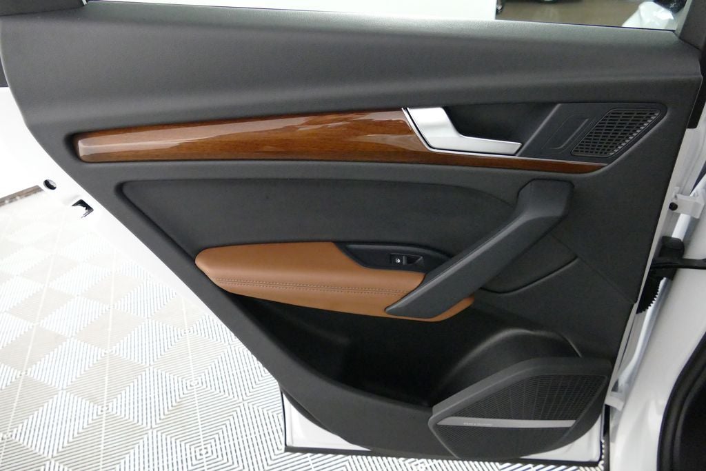 2023 Audi Q5 45 S line Premium quattro