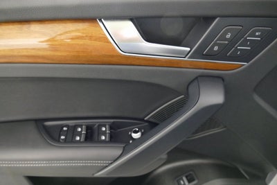 2023 Audi Q5 45 S line Premium quattro