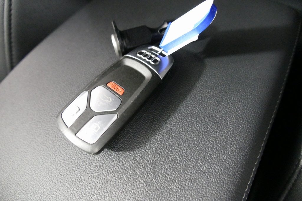 2023 Audi Q5 45 S line Premium quattro