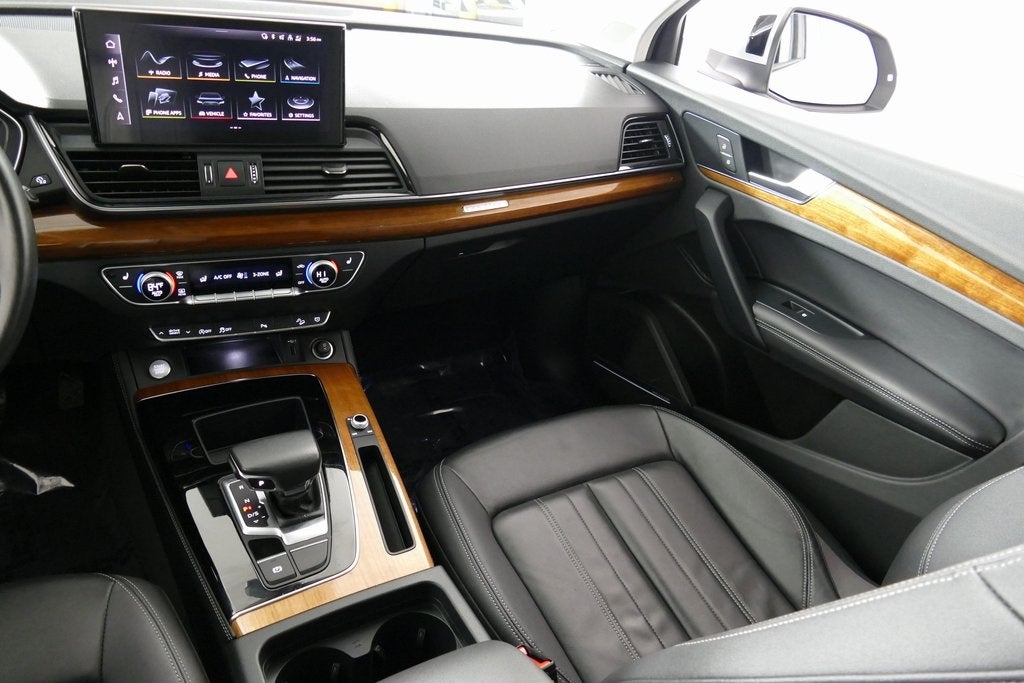 2023 Audi Q5 45 S line Premium quattro