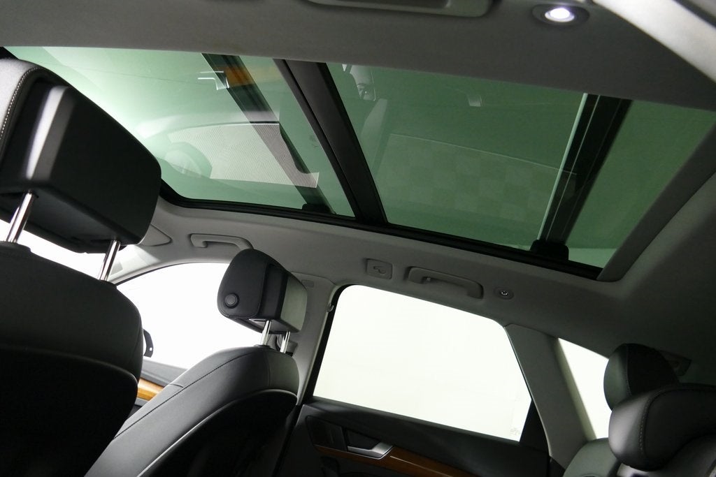 2023 Audi Q5 45 S line Premium quattro