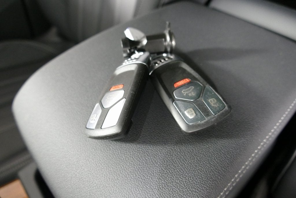 2023 Audi Q5 45 S line Premium quattro