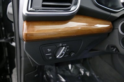 2023 Audi Q5 45 S line Premium quattro