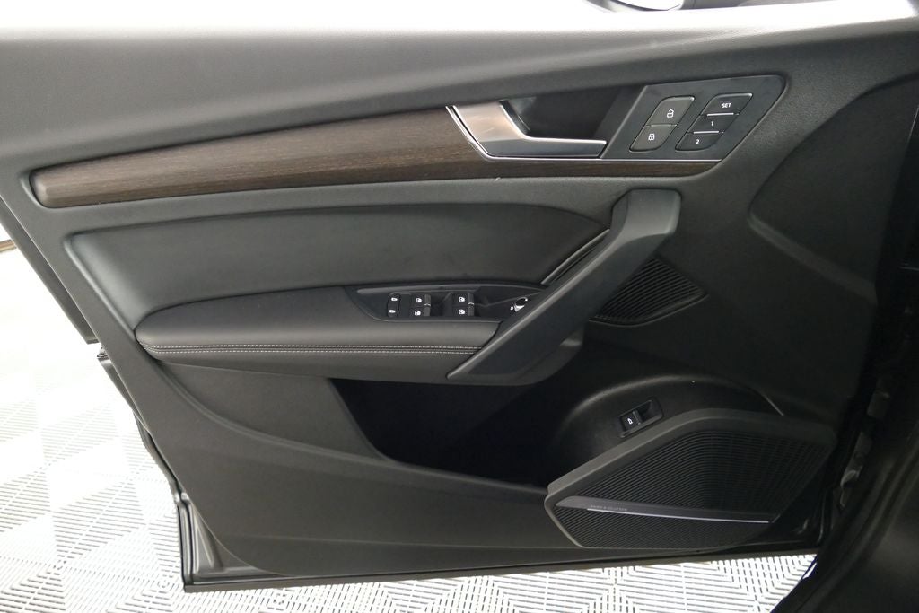 2023 Audi Q5 45 S line Premium quattro