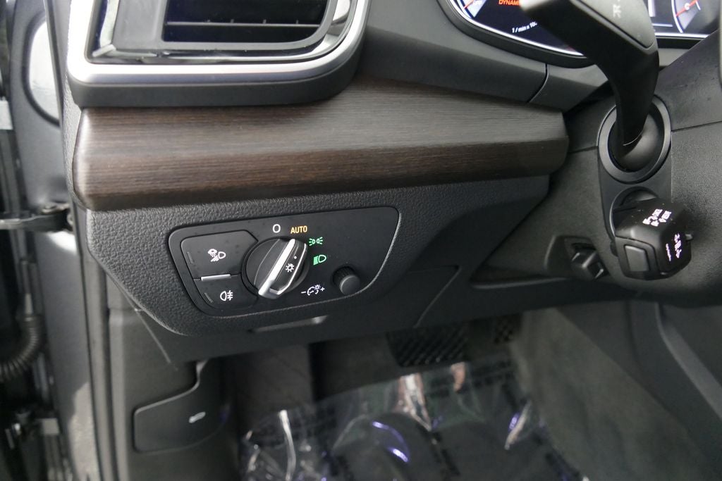 2023 Audi Q5 45 S line Premium quattro