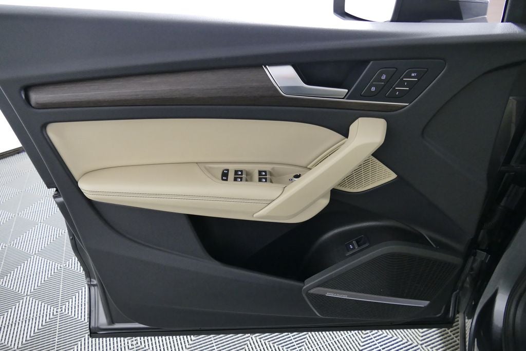 2024 Audi Q5 45 S line Premium quattro