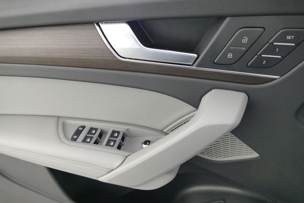 2023 Audi Q5 45 S line Premium Plus quattro