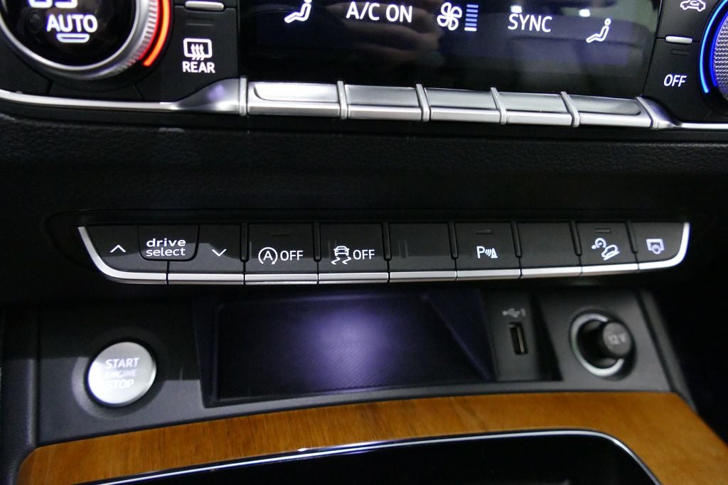 2023 Audi Q5 45 S line Premium quattro