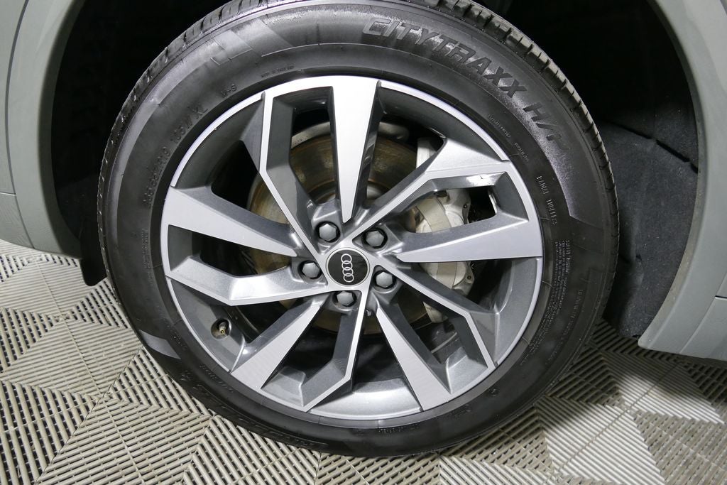 2023 Audi Q5 45 S line Premium quattro
