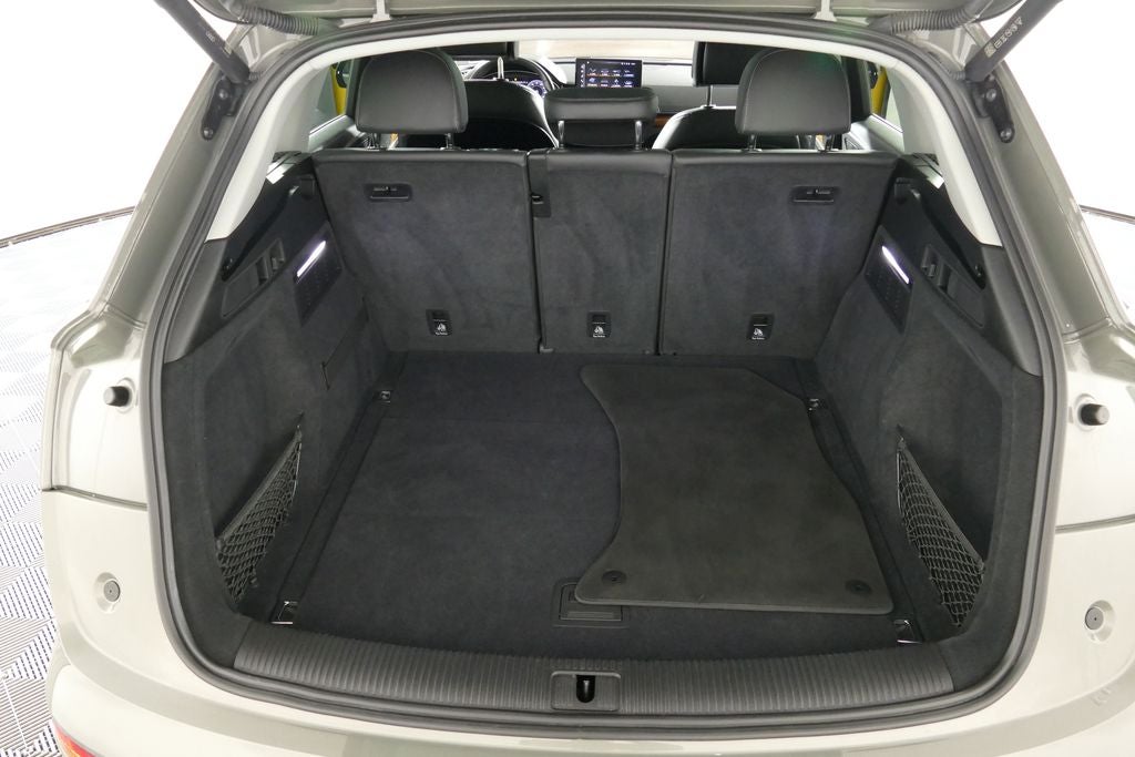 2023 Audi Q5 45 S line Premium quattro