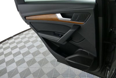 2023 Audi Q5 45 S line Premium quattro
