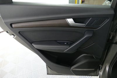 2023 Audi Q5 45 S line Premium quattro