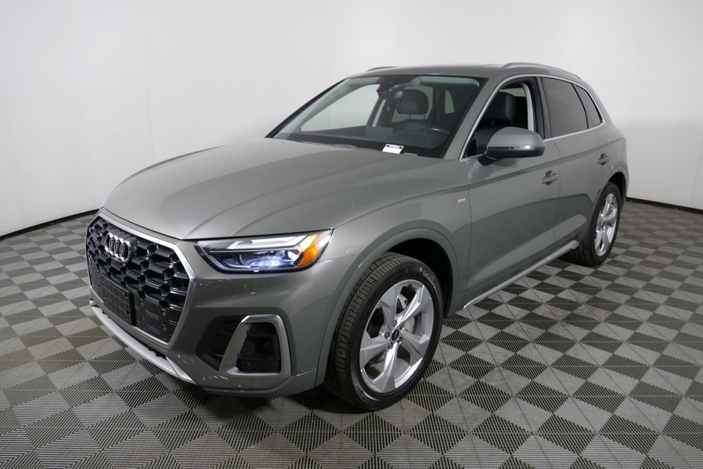 2023 Audi Q5 45 S line Premium quattro