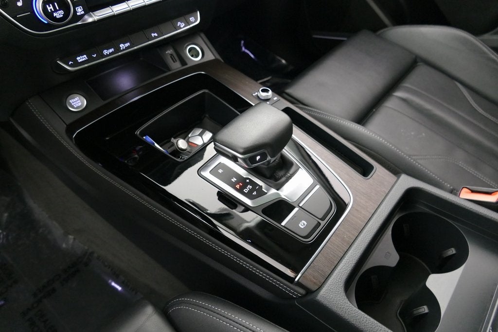 2024 Audi Q5 45 S line Premium quattro