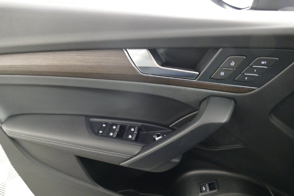 2024 Audi Q5 45 S line Premium quattro