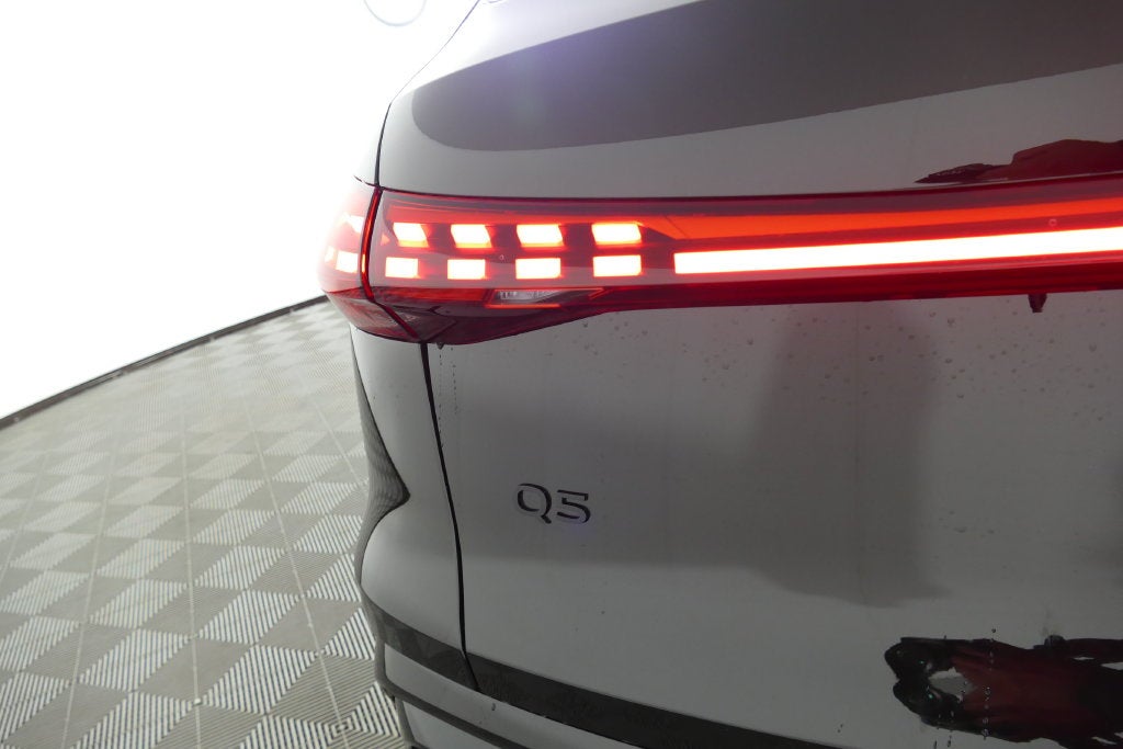 2026 Audi Q5 2.0T Premium Plus quattro