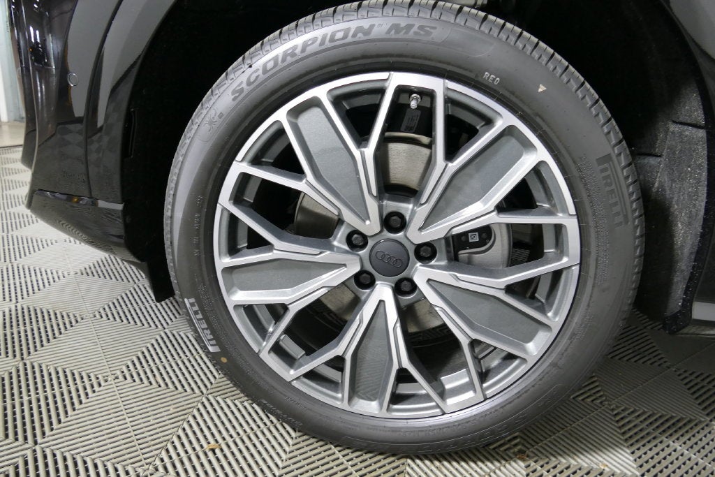 2026 Audi Q5 2.0T Premium Plus quattro