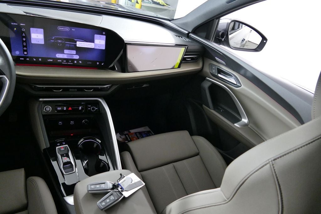 2026 Audi Q5 2.0T Premium Plus quattro