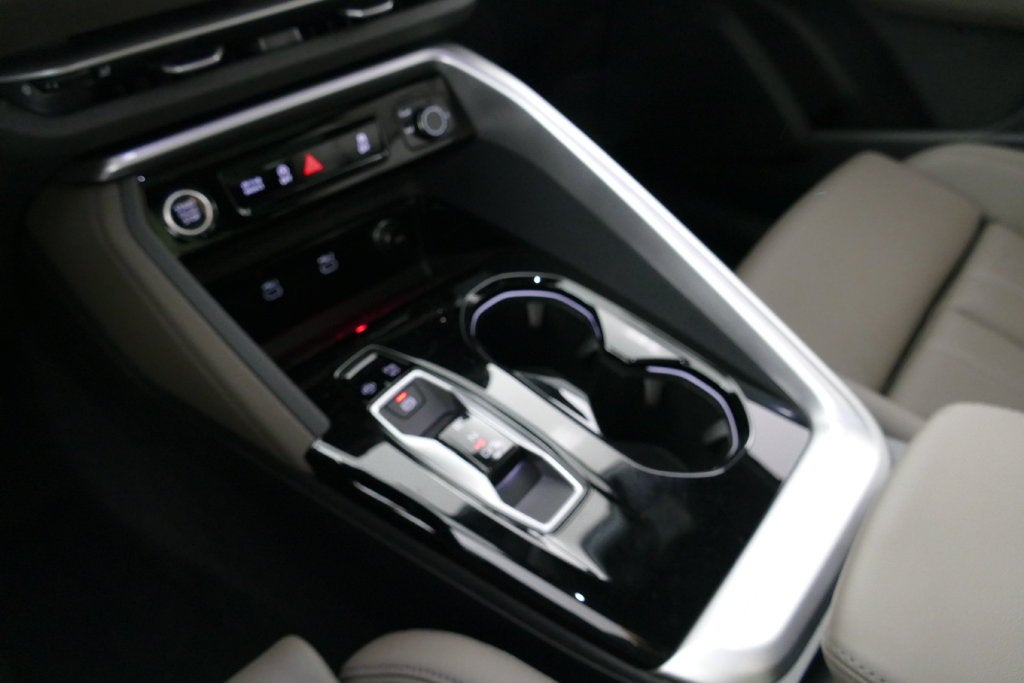2026 Audi Q5 2.0T Premium Plus quattro