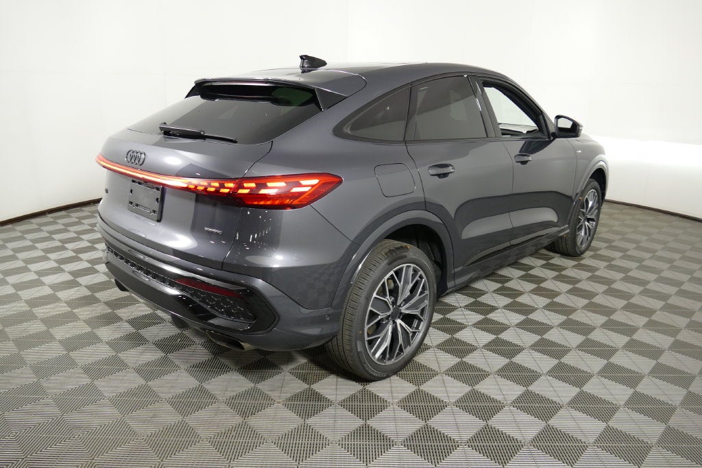 2026 Audi Q5 2.0T Premium Plus quattro