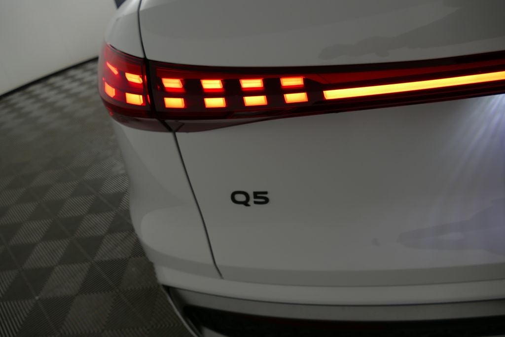 2026 Audi Q5 2.0T Premium Plus quattro