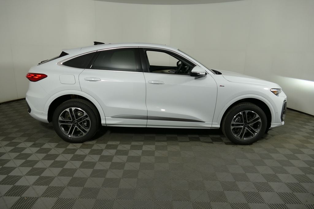 2026 Audi Q5 2.0T Premium Plus quattro